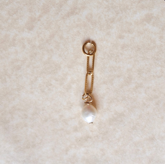 Freshwater pearl chain charm C84