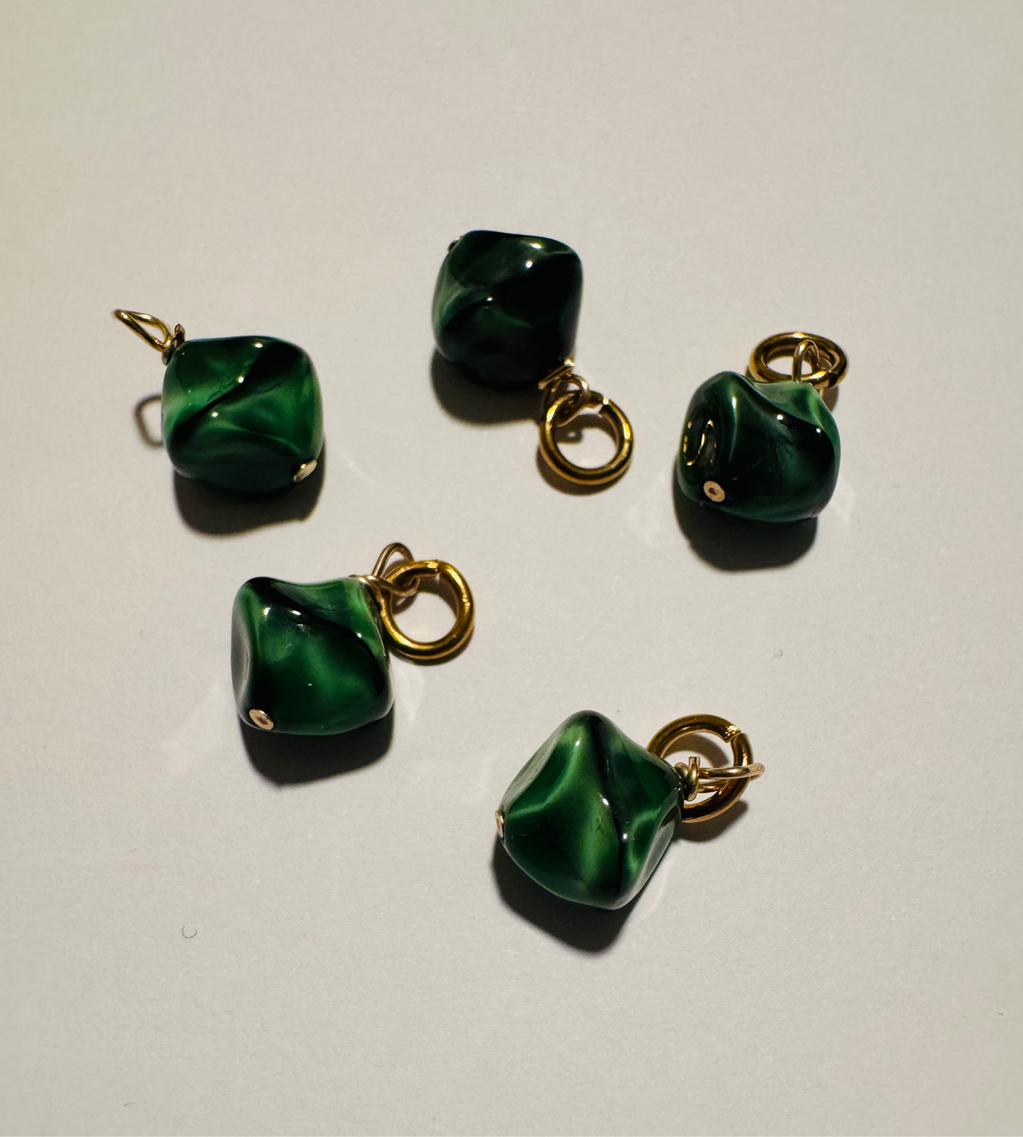 Green shine stone charm C90