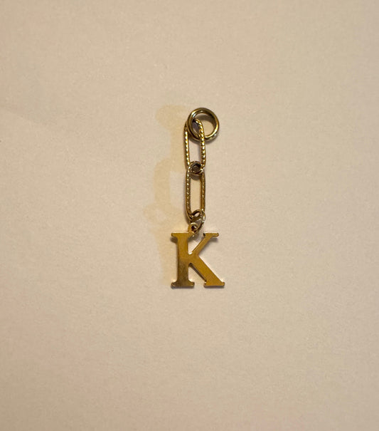 Small letter paperclip chain charm