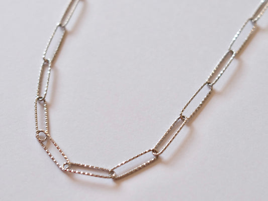 Silver paperclip chain N11