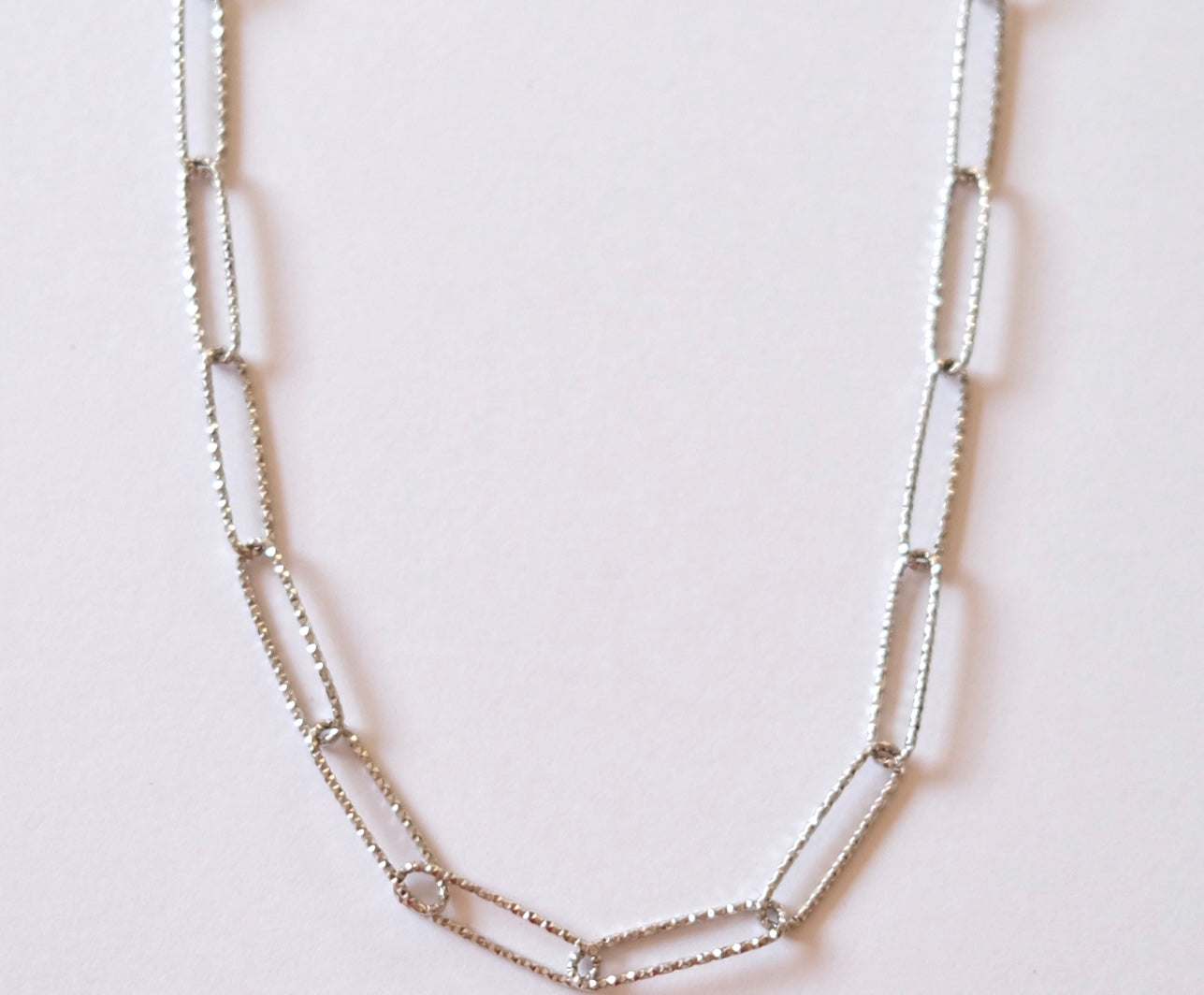 Silver paperclip chain N11