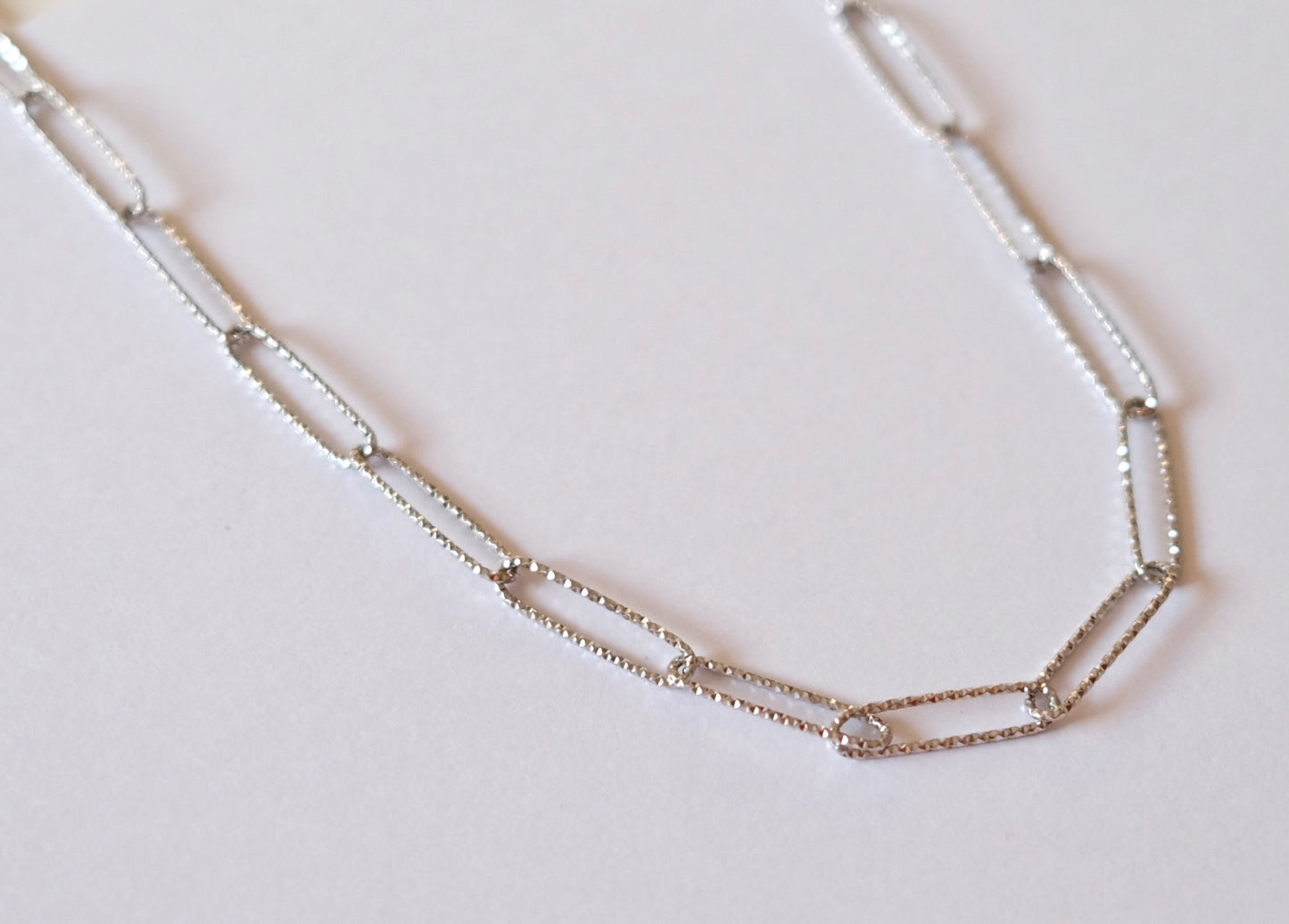 Silver paperclip chain N11