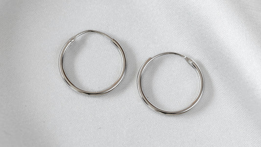 Glinda's basic earring hoops E38